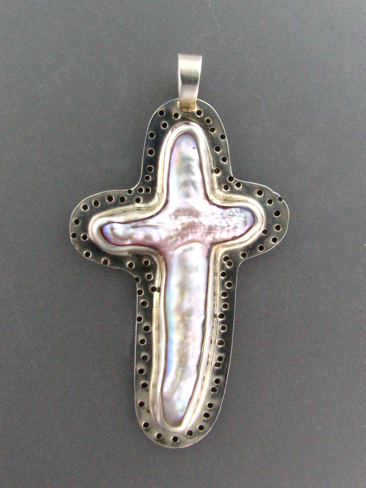 DA 219-8 Pearl Cross